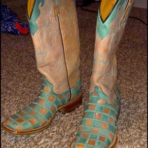 Women’s TinHaul boots
